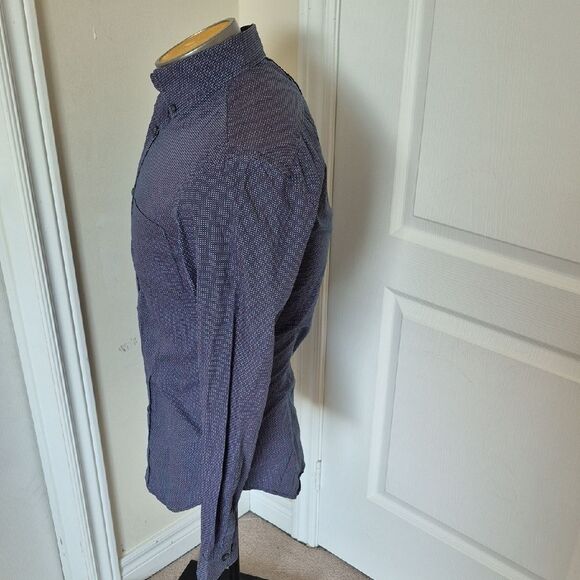 Banana Republic Men's Dark Blue Button-Down Shirt - Picture 4 of 16